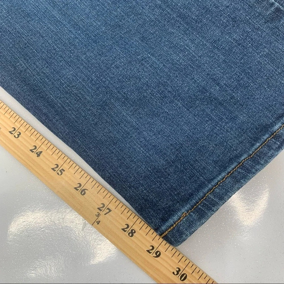 Wrangler Relaxed Fit Jeans Size 42  Straight Leg Inseam 29 Blue Cotton Blend - Picture 9 of 11